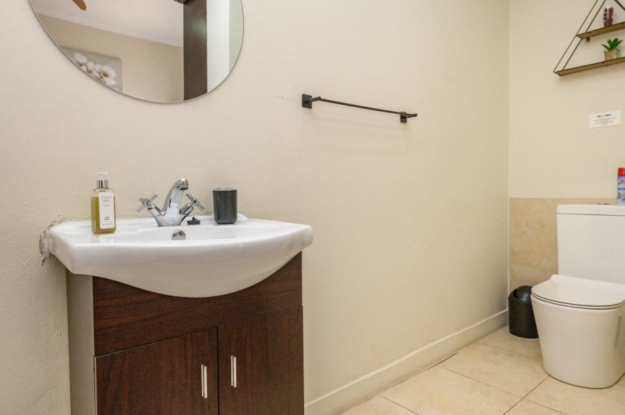 5 Bedroom Property for Sale in Mill Park Eastern Cape